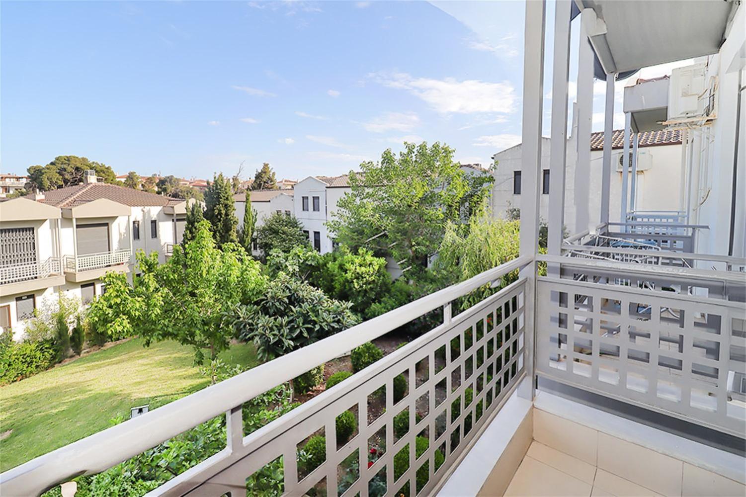 Mema'S Maisonette! Nea Fokea Luaran gambar